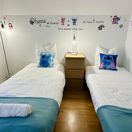 Maison Le A, A 2 Pas De Disneyland بيت للعطل *