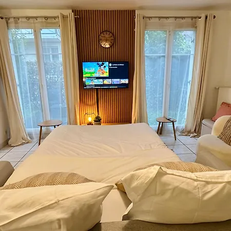 Maison Le A, A 2 Pas De Disneyland بيت للعطل سيري