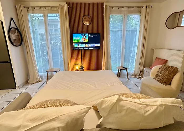 Maison Le A, A 2 Pas De Disneyland 펜션 세리스